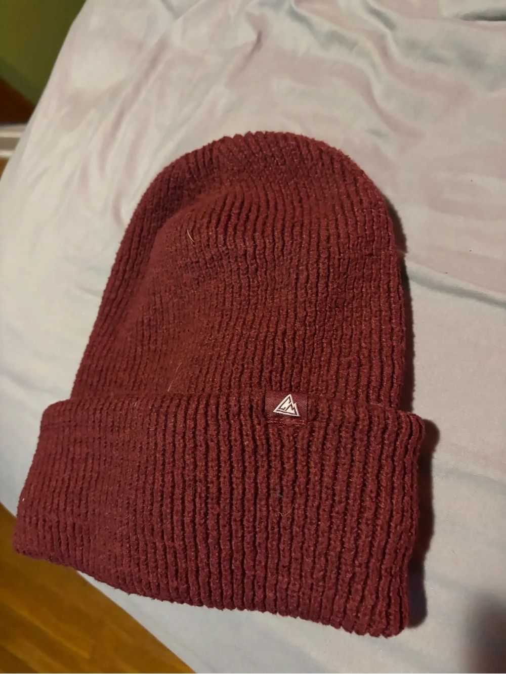 Men's Ribbed Burgundy Beanie - Unknown Brand